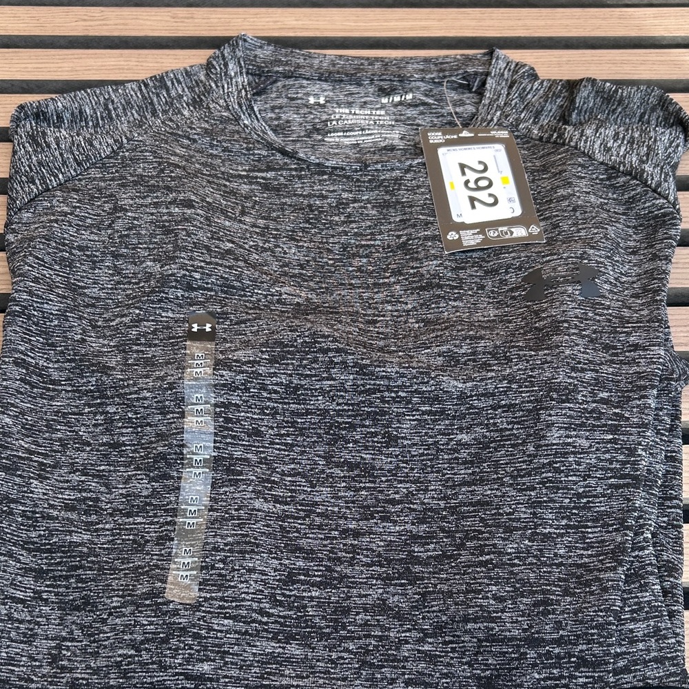 Under Armour Men's Charcoal Heather Tee Small